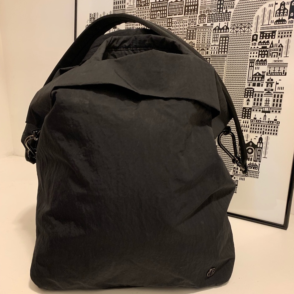 Lululemon bag